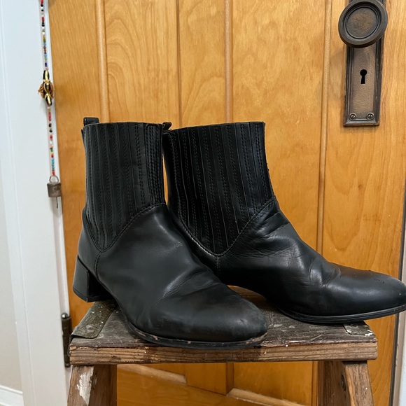 Stuart Weitzman boots - Picture 6 of 8